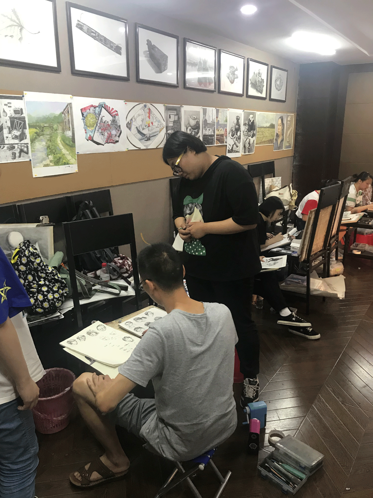 暑假進(jìn)行時(shí)丨來(lái)看看畫(huà)室孩子們的最新動(dòng)態(tài)吧！